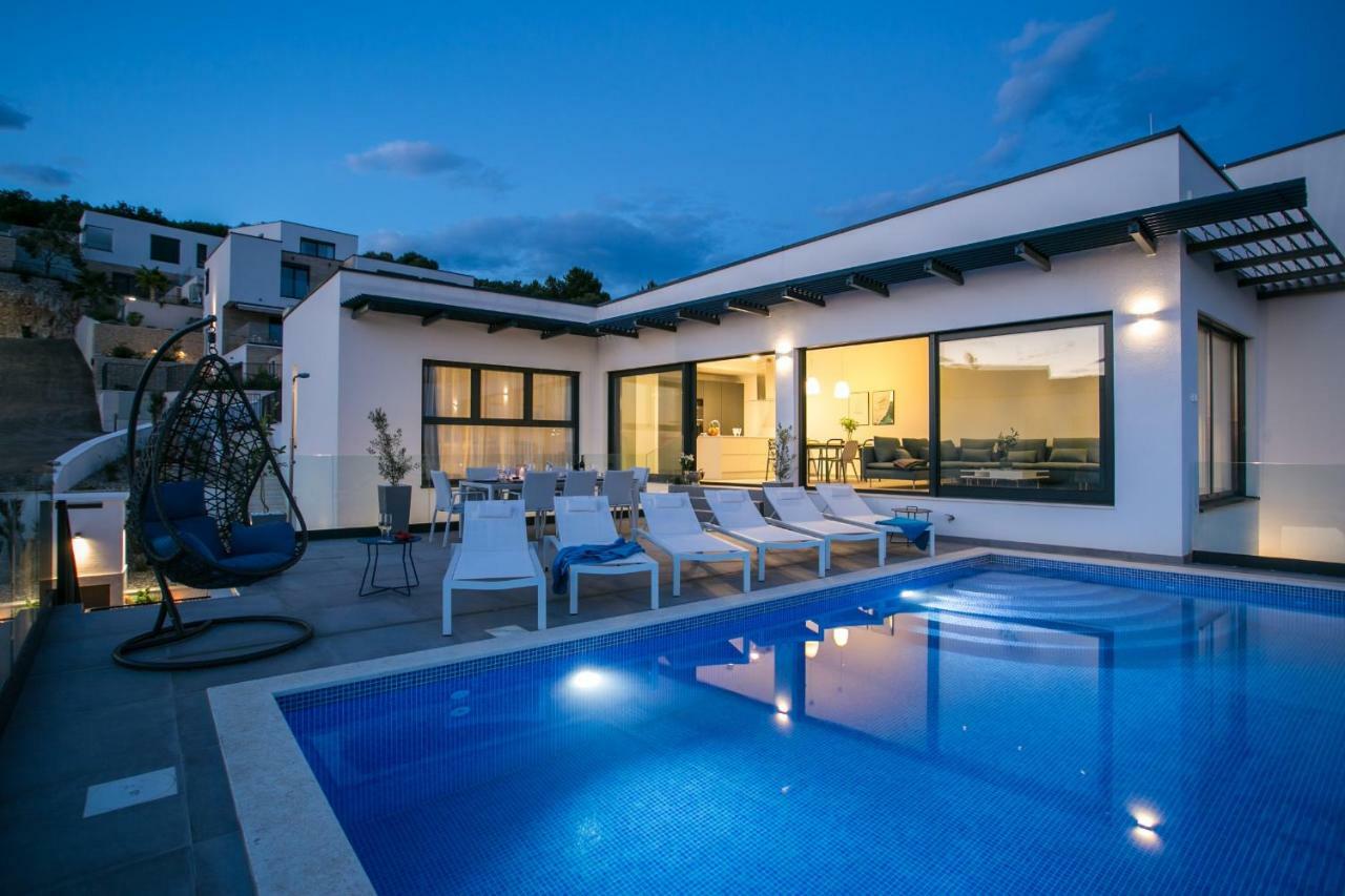 Holiday Home Olive Exclusive - 8 People, Heated Pool, Okrug Gornji, Sea View Trogir Buitenkant foto
