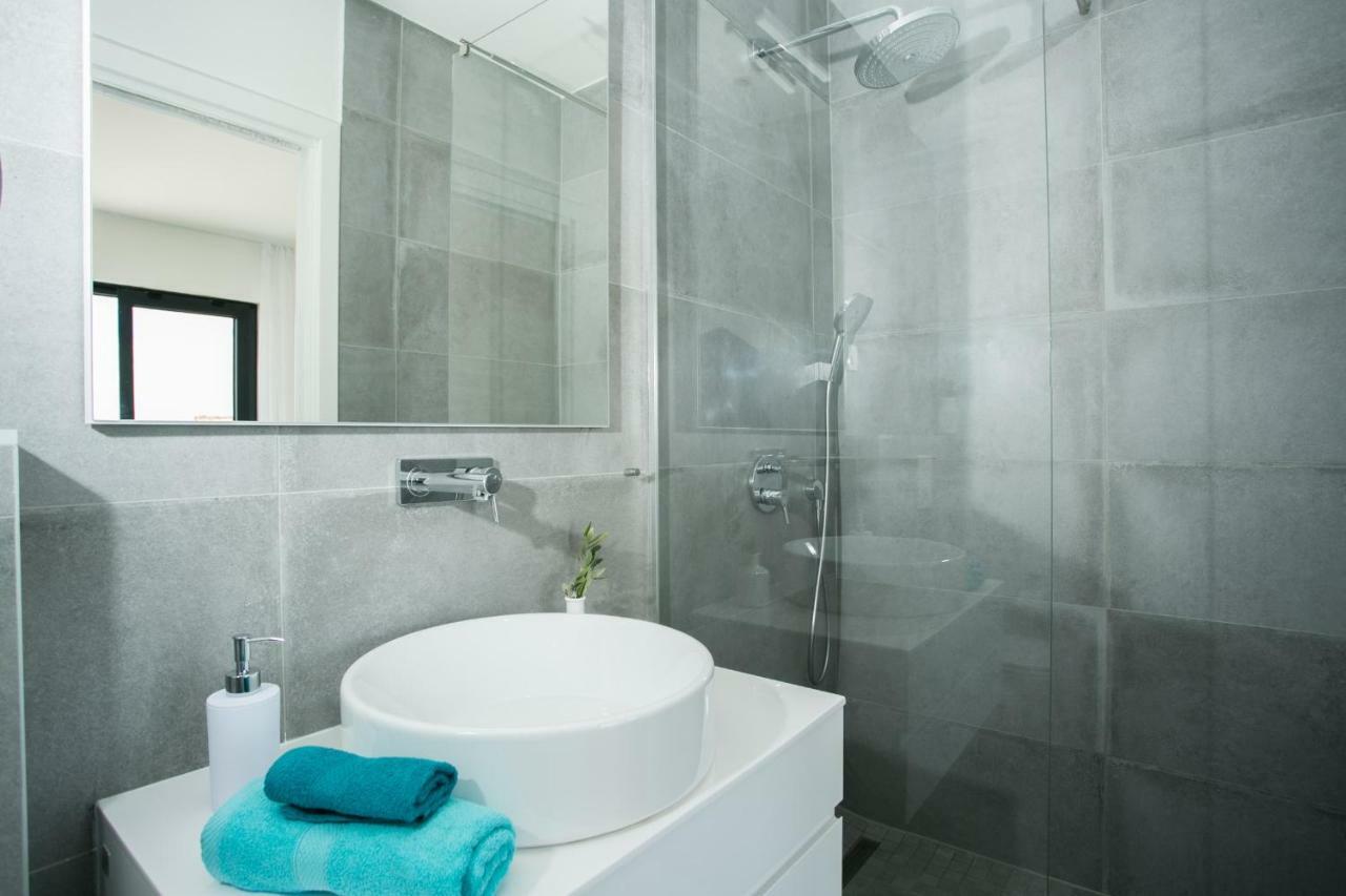 Holiday Home Olive Exclusive - 8 People, Heated Pool, Okrug Gornji, Sea View Trogir Buitenkant foto