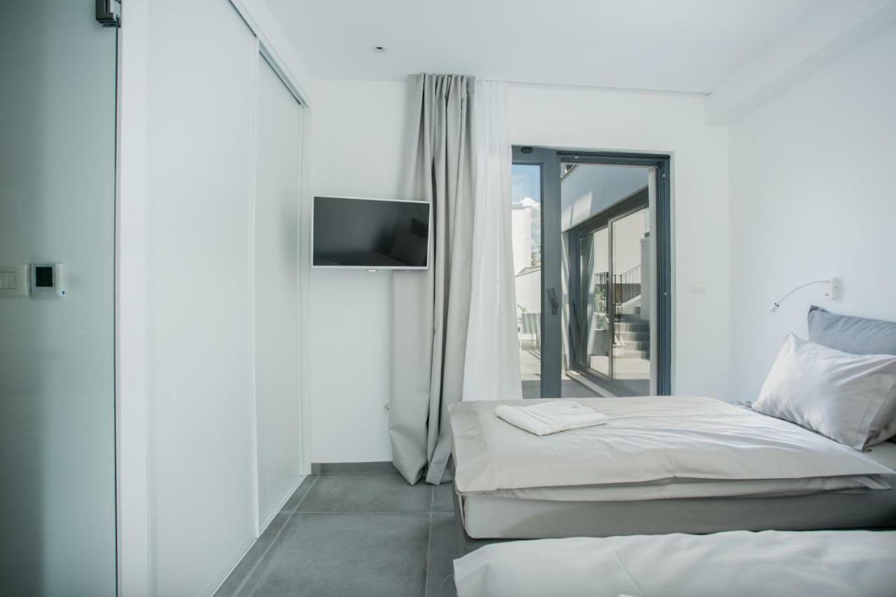 Holiday Home Olive Exclusive - 8 People, Heated Pool, Okrug Gornji, Sea View Trogir Buitenkant foto