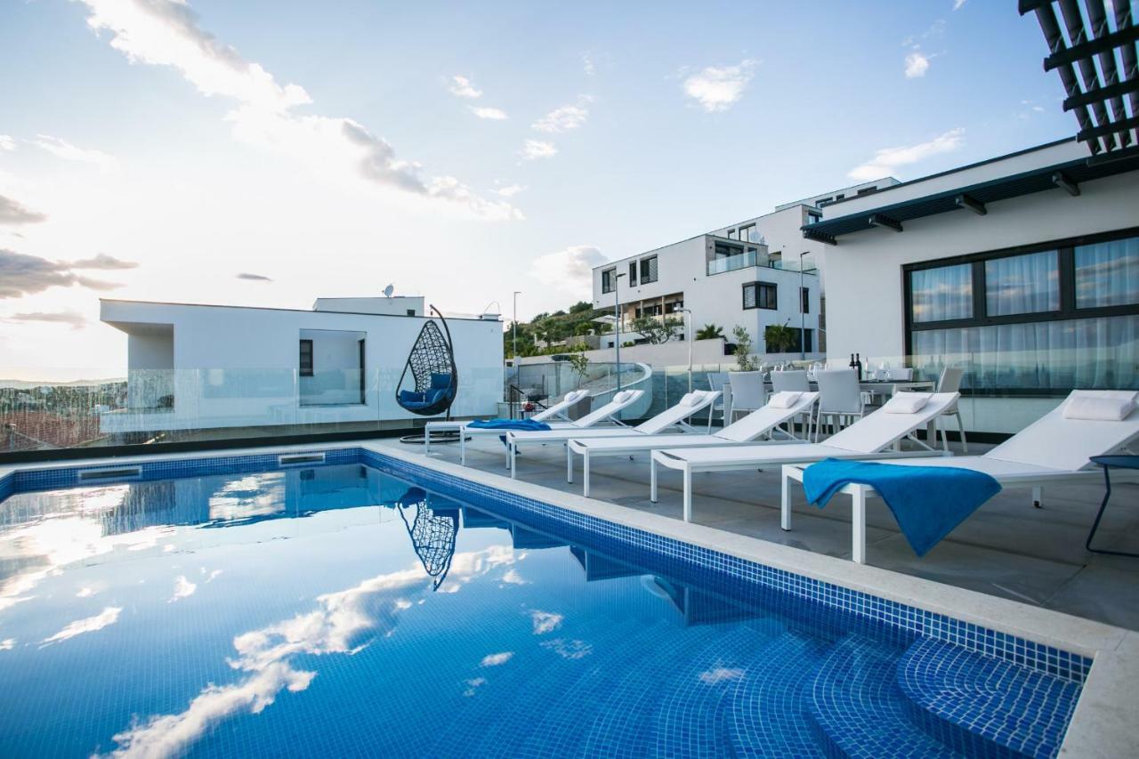 Holiday Home Olive Exclusive - 8 People, Heated Pool, Okrug Gornji, Sea View Trogir Buitenkant foto