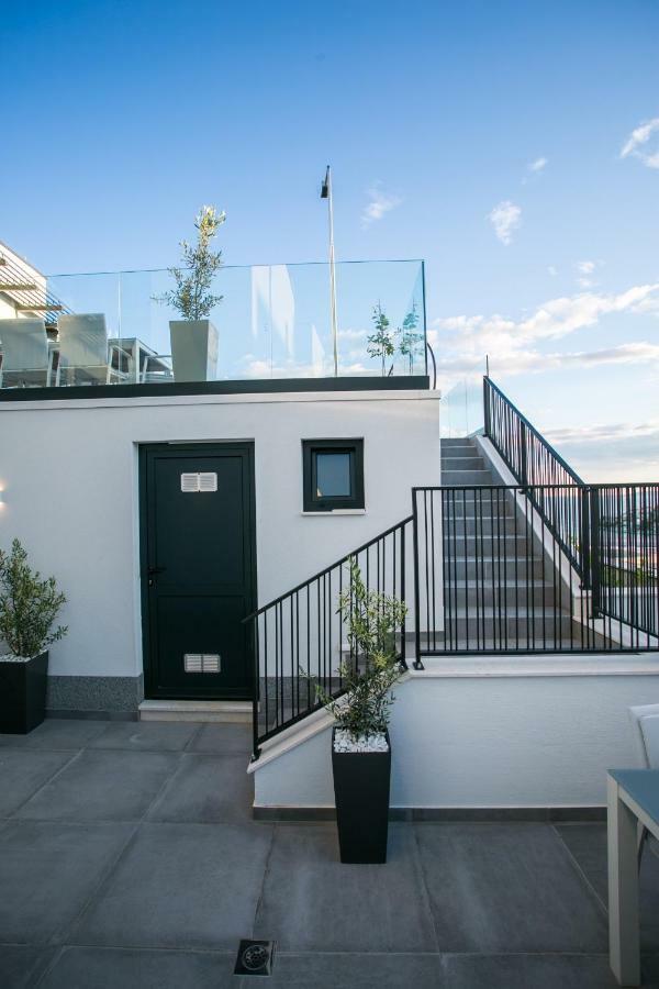 Holiday Home Olive Exclusive - 8 People, Heated Pool, Okrug Gornji, Sea View Trogir Buitenkant foto
