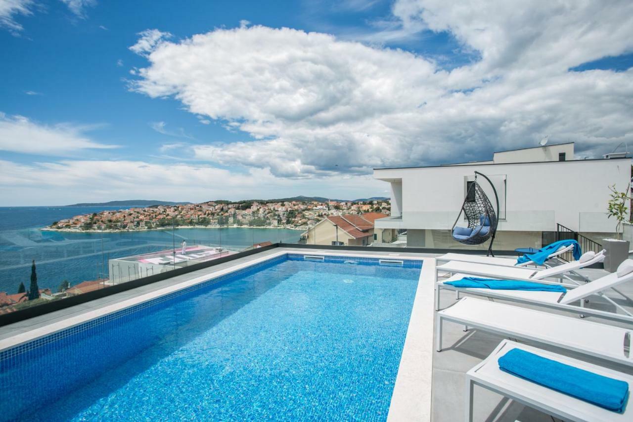 Holiday Home Olive Exclusive - 8 People, Heated Pool, Okrug Gornji, Sea View Trogir Buitenkant foto